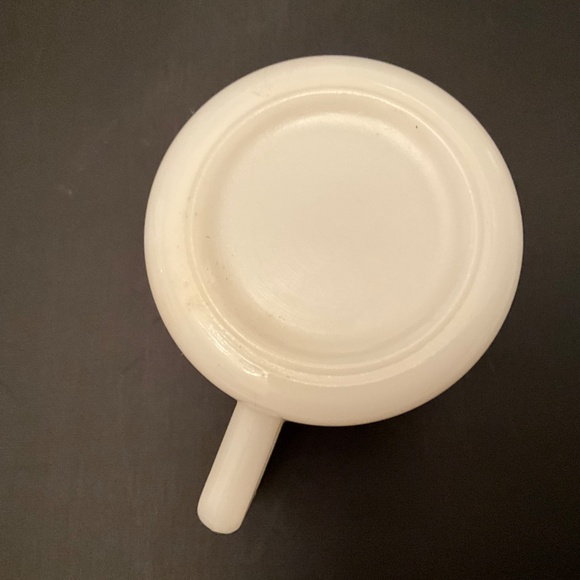 Hopalong Cassidy Milk Glass Mug With a Green Illustration - Picture 3 of 3